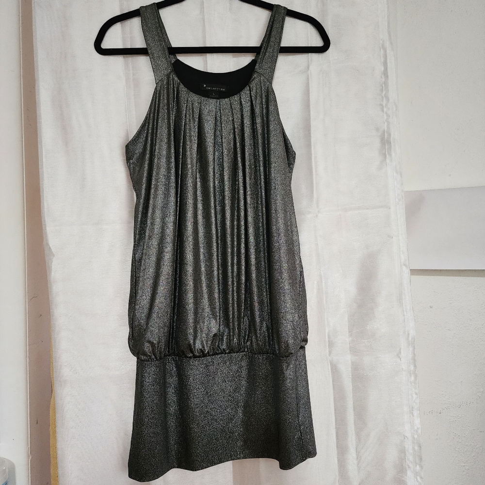 Twenty one Women dress large